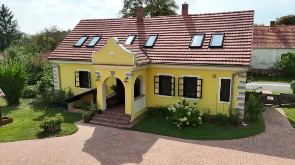 Eladó családi ház, Őriszentpéter 4 szoba 189 m² 260.9 M Ft